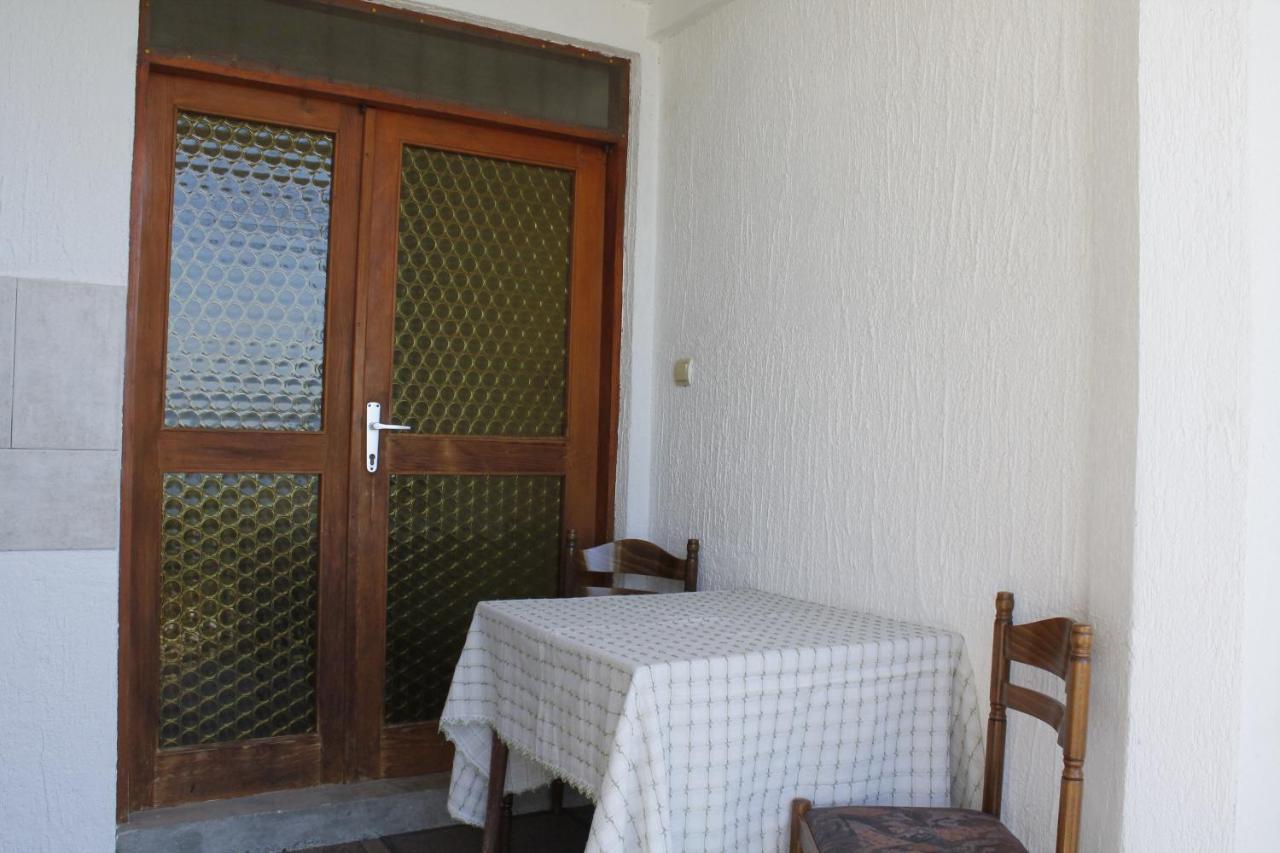 Pataki Studios Petrovac Exterior photo